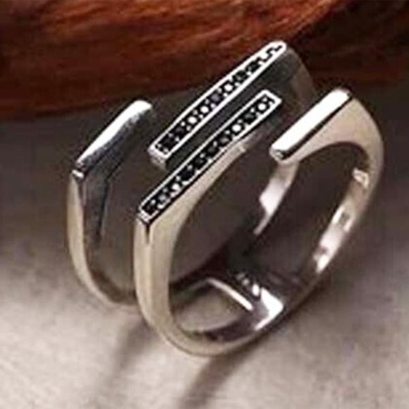 *NEW MINIMALIST SILVERY FOUR BYPASS RINGS W/ BLACK CRYSTALS SZ. 6 RING 67 - Picture 2 of 3